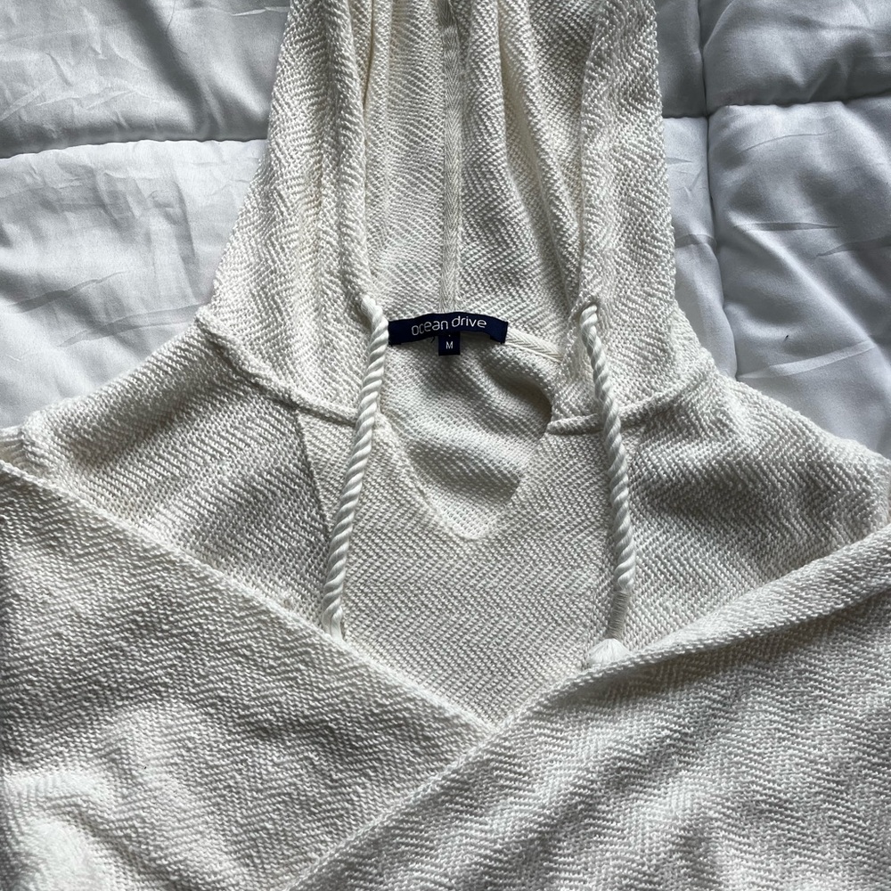 White Knitted Hooded Sweater